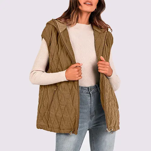 PrettyGarden Women's Quilted Vest Casual Sleeveless Hooded Zip Up Diamond pattern Jacket With Pockets Winter Coat Outerwear Minimalist Top