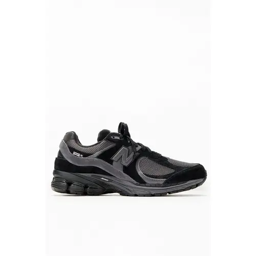 New Balance Men's Black 2002R Shoes