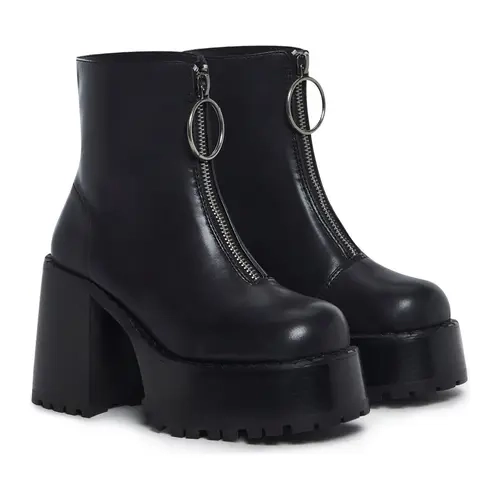 Detention Hall Platform Boots - Black