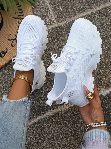Women's Fashionable Lace Up Low Top Sneakers, Casual Comfortable Breathable Sports Running Shoes, All-match Basic Athletic Shoes for Daily Wear