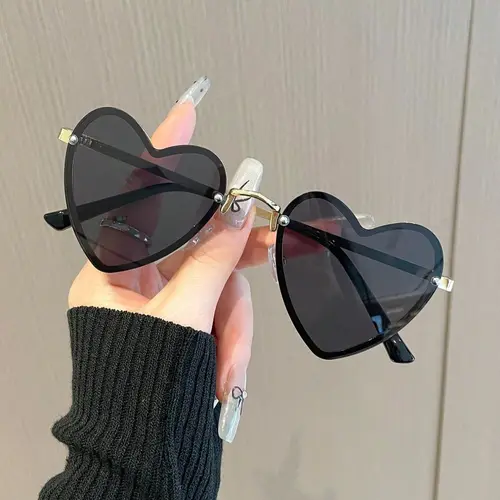 Women's Elegant Heart-Shaped Sunglasses, Trendy Frames Sunglasses, Trendy Styling Sunglasses for Everyday Use, Trendy Summer Beach Eyewear, Fashion Accessories for Outdoor Activities, Trendy Fashion Shades, Fashionable Sunglasses