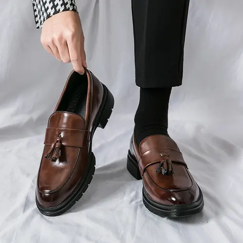 Ubetif Men's Soft PU Leather Retro Tassel Slip-On Loafers - Chic, Elegant, Minimalist Casual Ankle Business Flats, Plain Round Toe Summer Footwear for Workdays, Weddings, Daily Wear Gift for Him (Black)