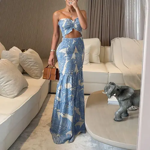 CHICME Women's Floral Tropical Print Vacation Dress Curve-friendly Tie Ruched Shirred Bandeau Party Dress Slim Fit Ruffle Hem Dress