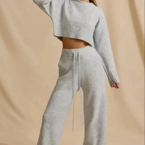 Women's Solid Short Knit Sweater Set, Long Sleeve Loose-Fitting Pullover, Autumn Winter Warmth, Simple Minimalist Casual Style, Two-Piece Knitted