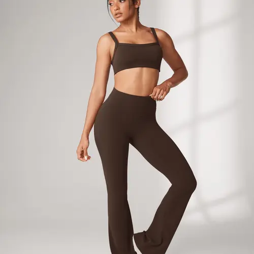 UNISSU Women's High Waisted Seamless Sculpt Leggings - 33.5'' No Front Seam Flare Leg, Tummy-Smoothing, Everyday Activewear Bottoms for Casual Fitness Yoga