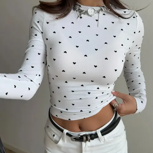 【Black Friday】Y2K Cute Heart Print Long Sleeve Short Top, Casual Fashion Slim-Fit Tee, Street Style Top