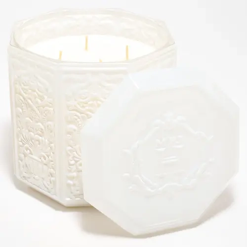 Mrs.H by Dee Hilfiger 50oz Peppermint Bark Glass Candle