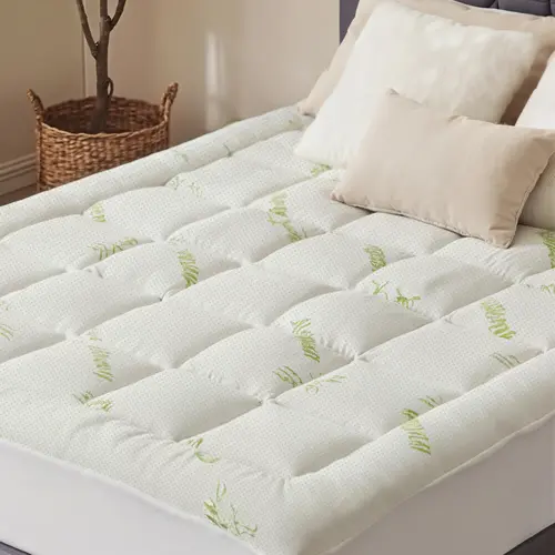 Queen Size Bamboo Viscose Ultra-Soft Thick Polyester Mattress Protector - Soft Mattress Pad, Durable Breathable Bedding Cover, Box-Style Deep Pockets, Machine Washable, Universal Fit, Self-Cooling, Plush Protection Cover for Pads, Toppers & Protectors, Un