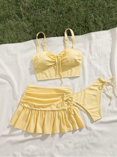 New Sexy Fashion Three-Piece Bikini Set, Adjustable Straps Swim Bra & Drawstring Side Swim Panty & Ruffled Short Skirt, Ideal for Beach and Pool Parties, Ruffle Bathing Suit, Swimsuit Set, Bikini Swimwear Set