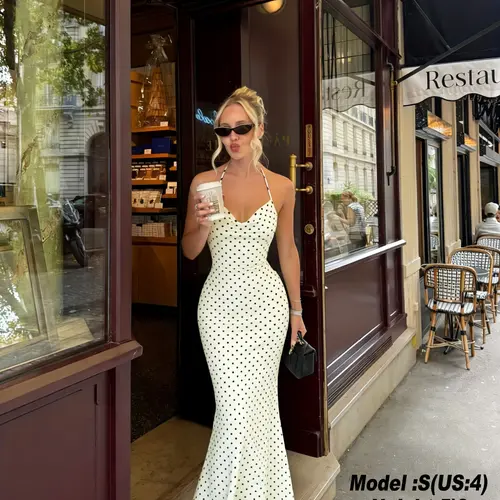 Women's Elegant Polka Dot Spaghetti Strap Dress, Fitted Style for, Perfect for Festive Occasions, Ladies' Fashionable Party Wear