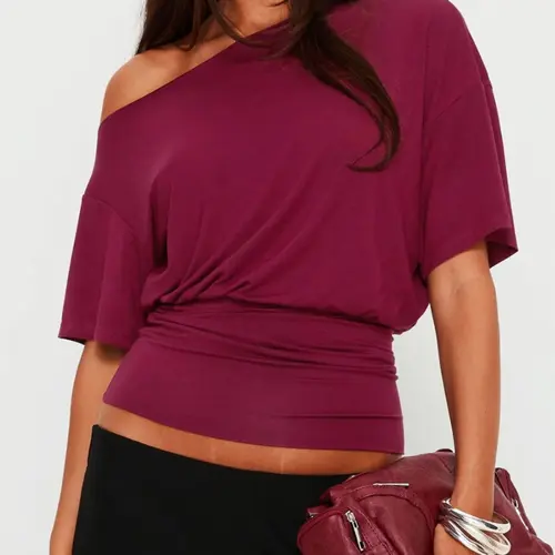 Women's Cinched Waist Asymmetrical One Shoulder Crop Top Slim Fit Casual Sexy Solid Off The Shoulder Cropped T-Shirt Asymmetrical Shoulder Design Womenswear