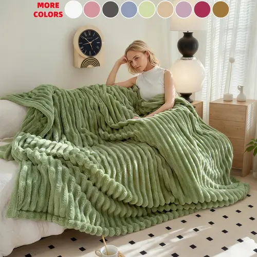 Double-Sided Plush Throw Blanket, Soft Skin-Friendly Warm Blanket, Breathable Soft Blanket, Lightweight Cozy Fluffy, Multifunctional for Home, Office, Camping, Car, Travel, Bedroom Decor, Soft Knitted Throw, Soft Blankets And Throws