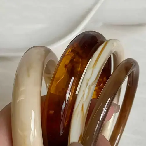 Vintage Resin Amber Acrylic Bangles Set, High-Quality Texture Bracelets, Fashionable Multifunctional Jewelry for Women, Daily Wear Accessories, 4 Pieces