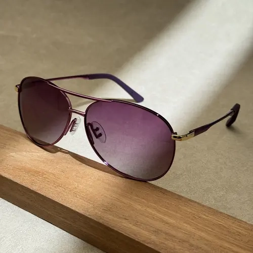Stylish Aviator Sunglasses for Men and Women Trendy Rectangle Fashionable Design Perfect for Outdoor Activities and Daily Wear in Pink Frame