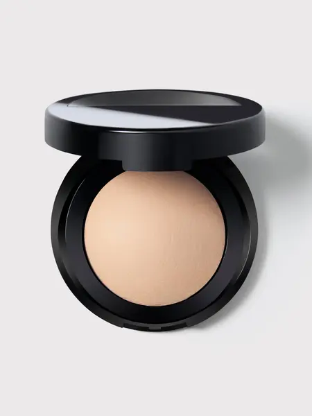 Laura Geller Baked Blurring + Setting Powder for Smooth Makeup, Cosmetic Product