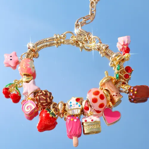 Cute Strawberry Cake Charm Bracelet, Ice Cream Cake Bracelet, Heart Cherry Strawberry DIY Bracelet, Realistic Food Chocolate Ice Cream Bracelet, Dessert Accessory, Fashion Creative Jewelry, Fashion Bracelet, Hand Chain Jewelry