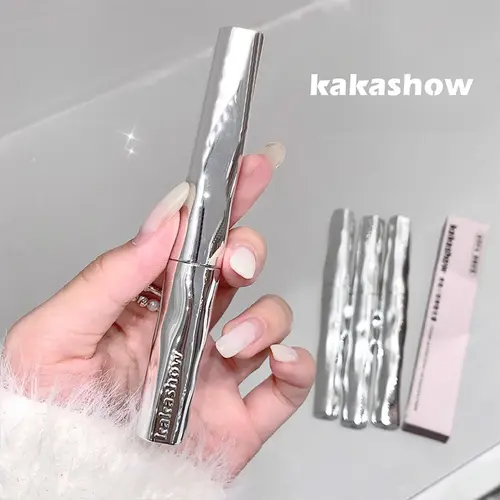 This mascara creates thick, long, and curled lashes.It's waterproof, smudge-proof, and long-lasting, giving you perfectly defined lashes like a sunflower.The black formula dries quickly and forms a protective film.