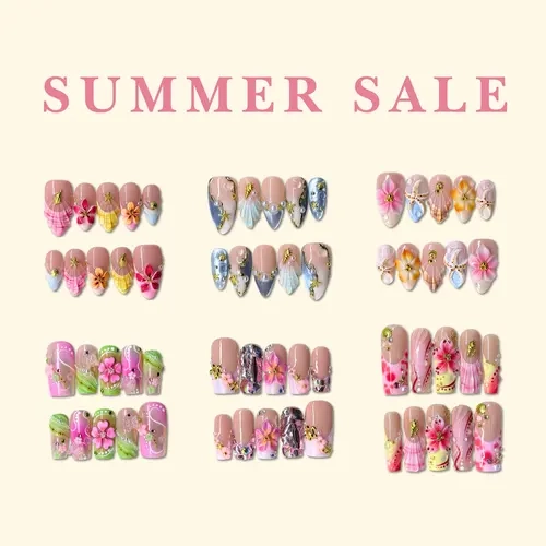 Nailphoria Daily Edit Little Holiday Collection - Handmade Press-On Nails | Reusable, Salon-Quality, Long-Lasting, Glossy Design