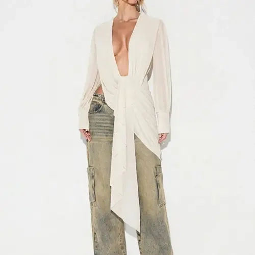 Women's Deep V Neck Pleated Long Sleeve Backless Bodycon Top, Fit, Asymmetrical Design, Fashionable and Versatile, Perfect for Everyday Wear