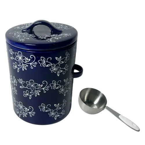 Temp-tations 3-qt Lidded Canister with Scoop