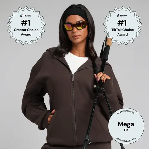 Comfrt | Explorer Travel Zip Hoodie - Mega | CloudTouch Fleece Zip-Up With 6 Built-In Pockets