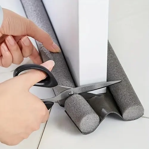 Self-Adhesive Silicone Foam Door Bottom Sealing Strip, Easy Installation Draught Excluders & Seals, Weather Resistant Wind Noise Stopper, Shock-Absorbing Gap Sealer for DIY Home Weatherproofing Interior/Exterior Doors