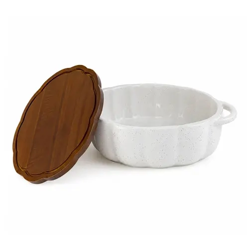 10 Strawberry Street Pumpkin Patch Casserole w. Acacia Lid