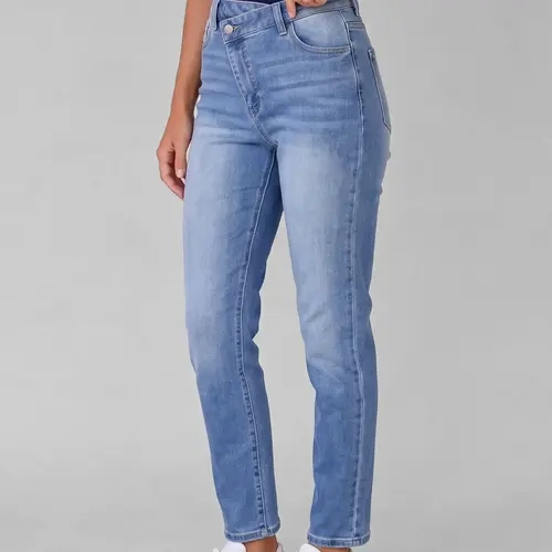 Women's Dark-Wash Slim Straight-Leg Jeans Casual Jeans with Five-Pocket Styling for Everyday Outfits