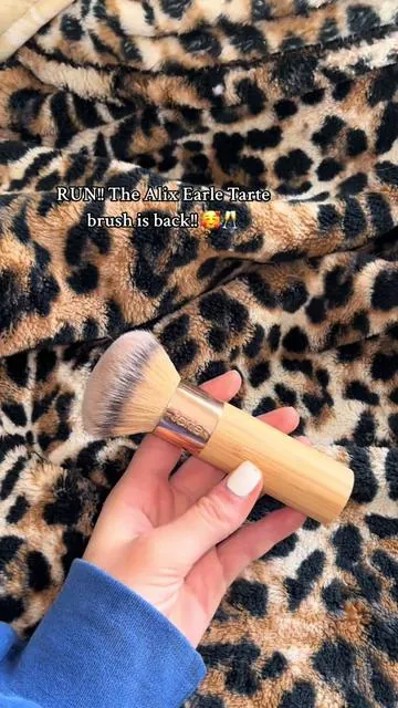 My fav foundation buffer brush 🫶🏻 