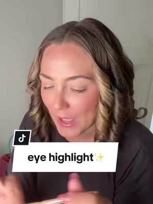 @tarte cosmetics eye highlight for the win ✨✨ #tarte #tartecosmetics #makeup #fyp #makeuptips #makeuphacks #viraltiktok 
