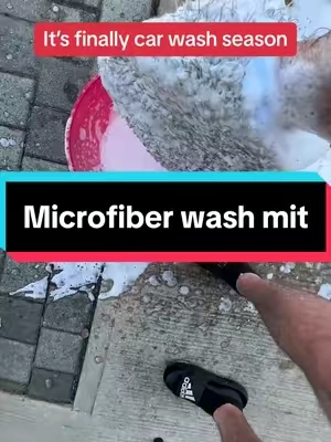 Ive been loving this microfiber wash mit for my truck #blacklinecarcare #carwashing #carwash #tiktokshop 