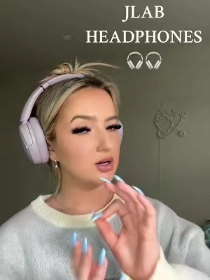 🎧🎧🎧🎧ok i actually love these!! i wore them during my workout and they worked really good!! #jlabheadphones #headphones #airportoutfit #jlab #noisecancelling #dealsforyoudays 