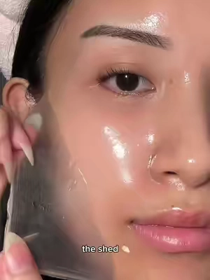 so satisfying so effective for real glass glow skin✨ @medicube_official @Medicube Global #medicube #tiktokshop #tiktokshopmademebuyit  #medicubecollagenmask #collagenmask #viralmask #glassskin #asmrskincare #glassglowskin #glassskin #overnightmask #sleepingmask #koreanskincare #kbeauty #skincare #shopicons 