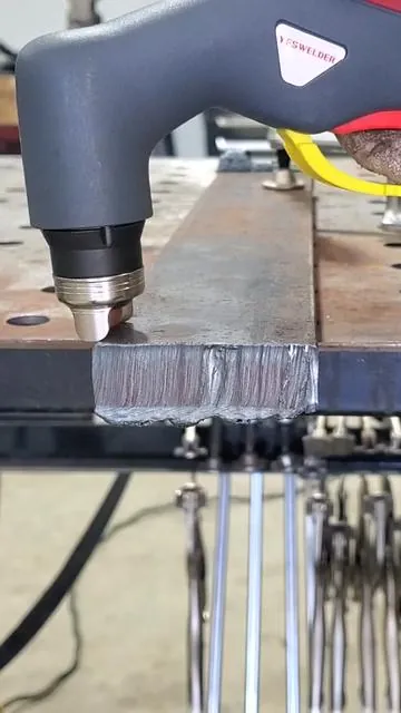 3/4" Plate Vs. CUT65DS #Yeswelder #plasma #cutter #cut #metal #fabrication #steel #ChallengeTheBuild 