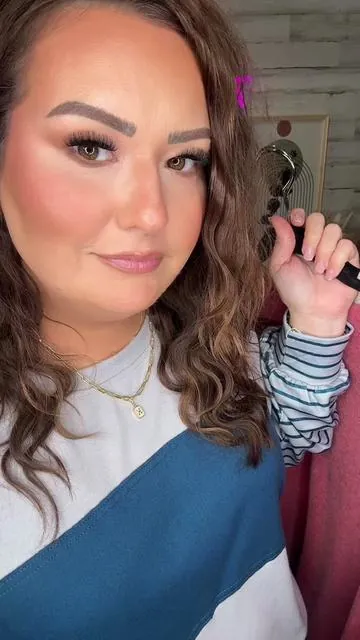 This oversized long sleeve top is perfect for cozy vibes at home or a day out. Pair it with your favorite jeans or leggings for that effortless look! 💖✨ You won't want to take it off! 🛍️✨ #FashionFinds #CozyVibes #OOTD #OversizedTop #StyleInspiration #falldealsforyou #ttsacl 
