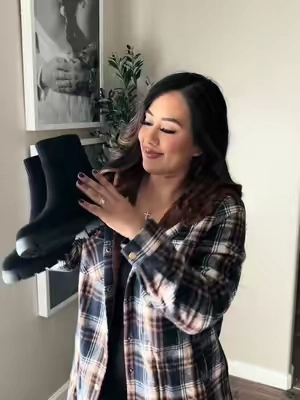Chelsea boots 😍 #chelseaboots #womenboots #boots #boots #bootseason #fall #falloutfits #falloutfitinspo 