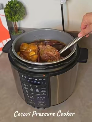 Esta olla de presión sí que simplifica la vida. Con tantas funciones, es una de las mejores opciones para cocinar de forma rápida y segura. Es económica, está altamente valorada, y sinceramente, creo que sería el regalo de Navidad perfecto. Incluso para quienes no quieren trastes en Navidad, porque esta olla hace que cocinar sea hasta 70 veces más rápido. Es práctica, ahorra tiempo y es ideal para cualquier cocina #cookingwithcosori #SuperBrandDay #cosori #TikTokShopBlackFriday #TikTokShopCyberMonday #christmas #gift #giftideas 