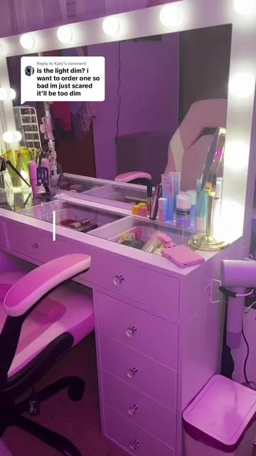 Replying to @Katy i show how bright the lights are at the end! With my pink led light turned off🫶🏼 #vanity #christmas #giftideas #vanitytour 