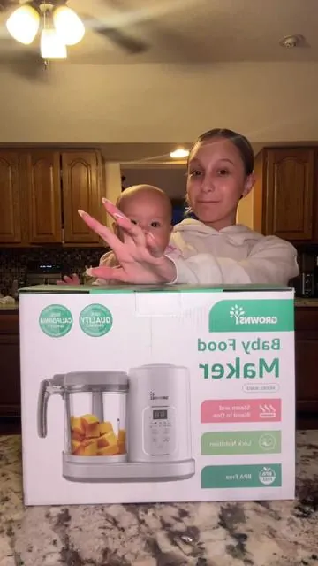 Lets put this thang to useeee #babyfood 