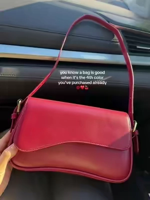 because they go with every outfit ❤️ #redbag #redpurse #trendybag #purse 