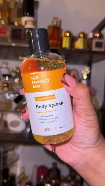 A MUST HAVE ⚠️🍍😋🤤🤪#fyp #pineapple #pineapples #pineapplebodyoil #bodyoil #bodyoils #bodysplash #herfantasybox #hygiene 