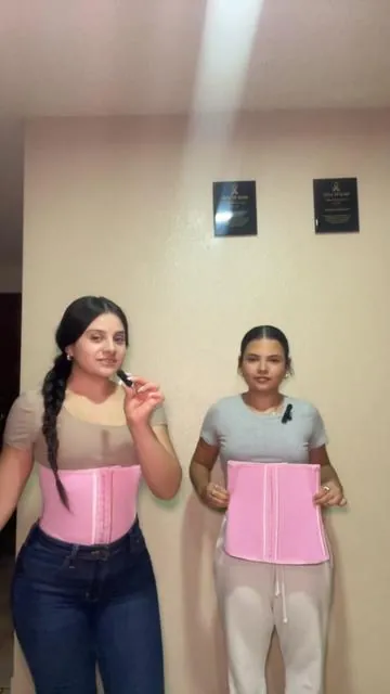We gained weight during thanksgiving break 😫😭 so plz be nice #faja #fajas #fajate #waisttrainer #tiktokcybermonday #fy #fourypupage #paratii 