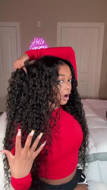 My fav wig so farrr💗  Took less than 10 mins to install and style | 28inches glueless water wave @oqhair #fyp #oqhair #gluelesswig #waterwavewig #curlyhair #longcurls #wiginstall #tiktokshop 