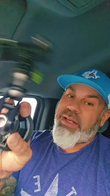 Best Phone Holder Ever Made That Fits All Phones Even In The Case @MAGICJOHN.OFFICIAL #cellphone #cellphones #phoneholder #automotive #truck #car #magicjohn #android #ios #apple 