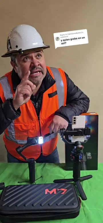 Replying to @triplejsandbelect Quieres grabar videos profesionales?  Te recomiendo este gimbal para android y IPhone. Estabilizador para IPhone y android  #gimbal #gimbalstabilizer #hohem #estabilizador #recording #audioyvideo #videoyfotografia #video 