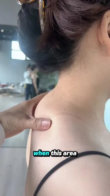 If you have stress in your neck,back and shoulders, need this!!#massager #neckmassager #relax #giftideas #massage #spa #neckpainrelief #backmassage #knot #calves #massagetherapy #shopvideocarnival #tiktokshop 