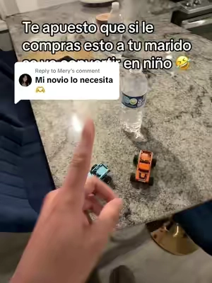 Replying to @Mery 🤣🤣🤣 #minirccar #chevy #silverado #mini #troka #camioneta #jugete 