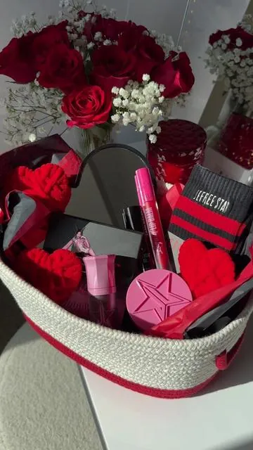 A basket filled with #iconic goodies? Yes please! 🙋‍♀️⁠ ⁠ ✔️ Makeup⁠ ✔️ Skincare⁠ ✔️ Accessories⁠ ⁠ Need a last minute Valentine's Gift? ♥️ Visit us in-store! ⤵️⁠ ⁠ 📍355 S Ash St, Casper, WY 82601⁠ 📍9505 Mason Ave, Chatsworth, CA 91311⁠ ⁠ #jeffreestarcosmetics #jeffreestar #valentinesday #fashion #liquidlipbalm #redrum #handmirror⁠