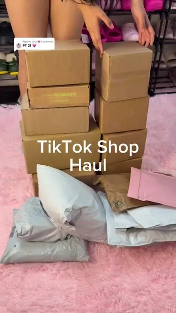 Replying to @Jess 💗 pt 2 of what I got from tiktok shop 💗 #tiktokshop #haul #haultok #haultiktok #tiktokshophaul #tiktokshopunboxing #tiktokshopunboxinghaul #tiktokshopsamples #unboxingsamples #loveatfirstfind #spotlightfinds #tiktokshoprestock #tiktokshoploveatfirstfind 
