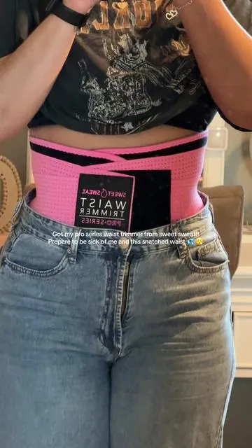 Yeah, @Sweet Sweat did it with this pro series waist trimmer 😩 not only are we sweating it out but we’re getting snatched at the same dang time!! Great back support with this one too. 11/10 recommend. #sweetsweat #waisttrimmer #snatchedwaist #snatched #waist #gym #workout #tiktokshop 